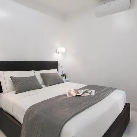 Piazza Venezia White Διαμέρισμα *