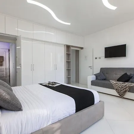Apartament Piazza Venezia White *