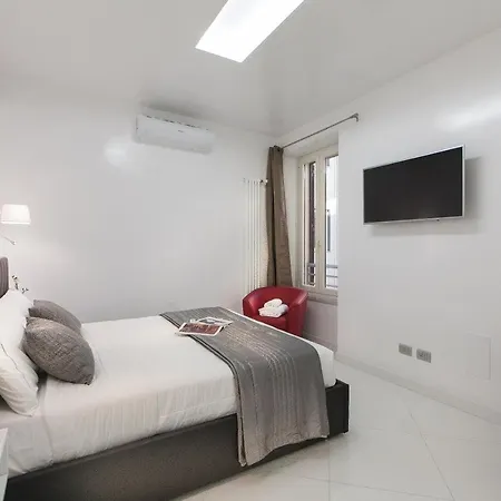 Apartment Piazza Venezia White *